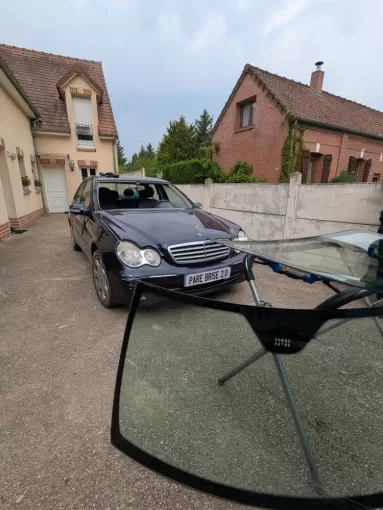 🚘 Intervention express sur une Mercedes Classe C à Moreuil !, Amiens, PARE BRISE 2.0