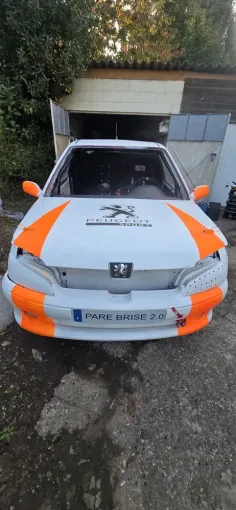 remplacement de pare-brise sur un véhicule rallye à Poix-de-Picardie, Amiens, PARE BRISE 2.0